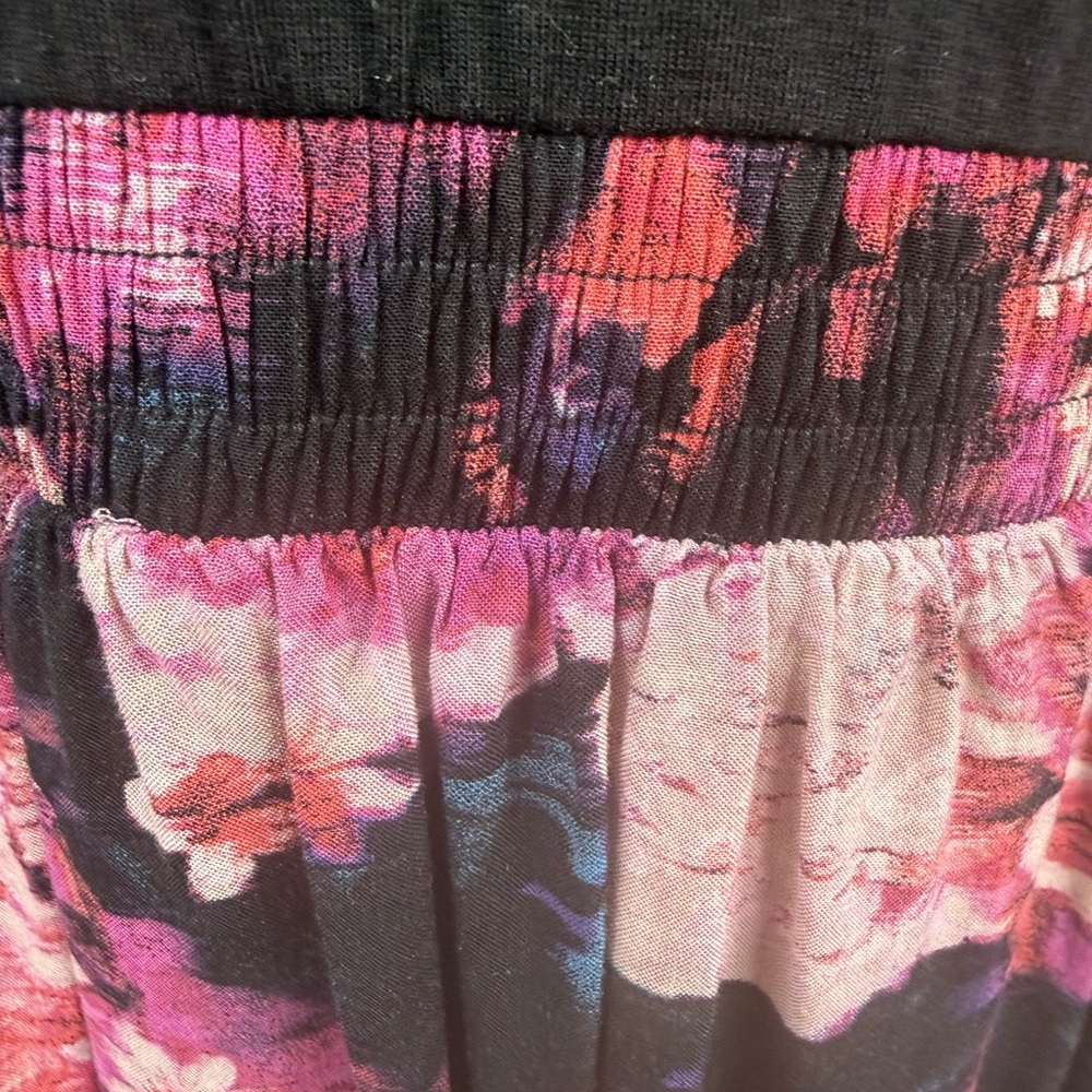Torrid floral skirt print and black top dress size 1-1X/14-16 - Picture 8 of 11